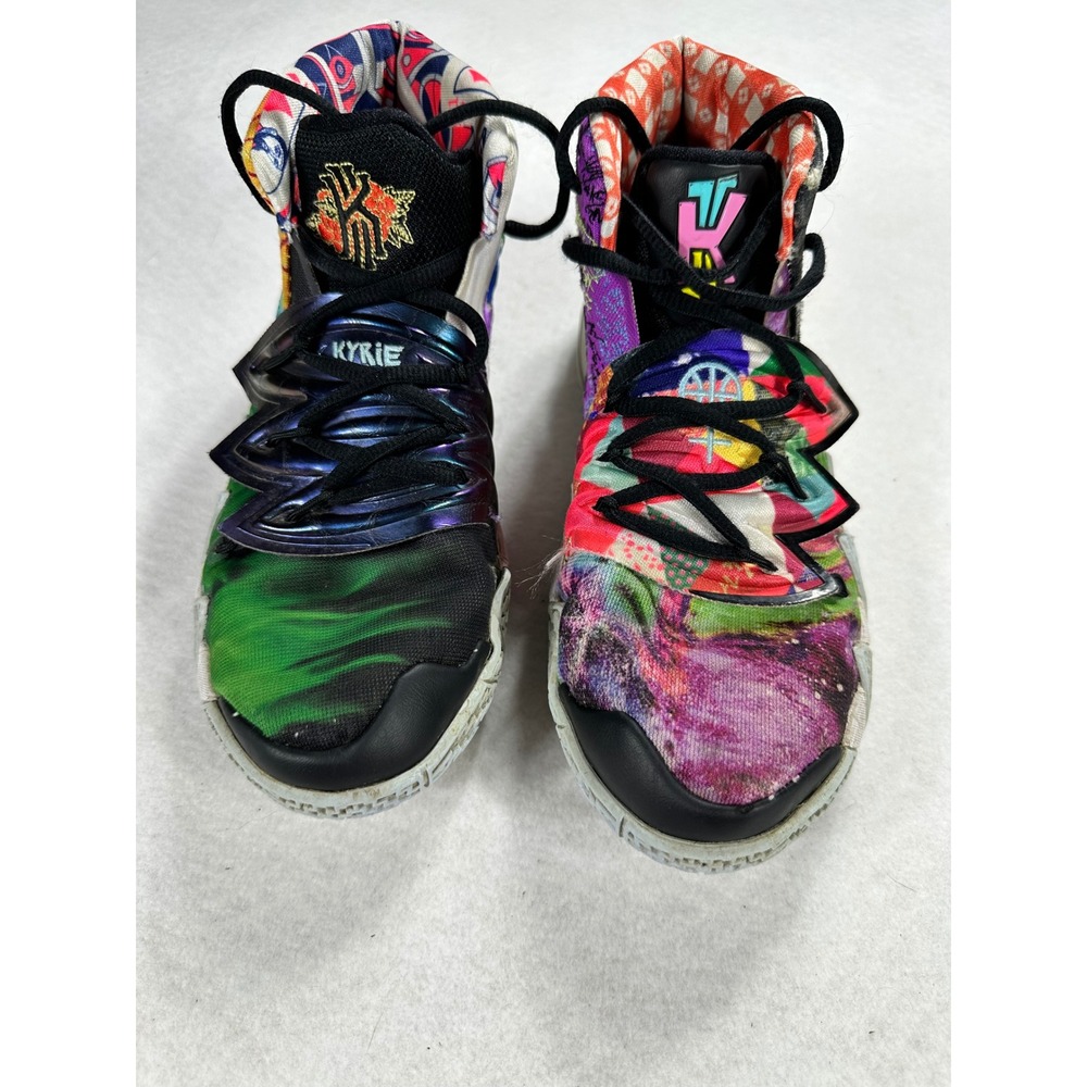 Nike Multicolor KYRIE Asymmetric Basketball Shoes